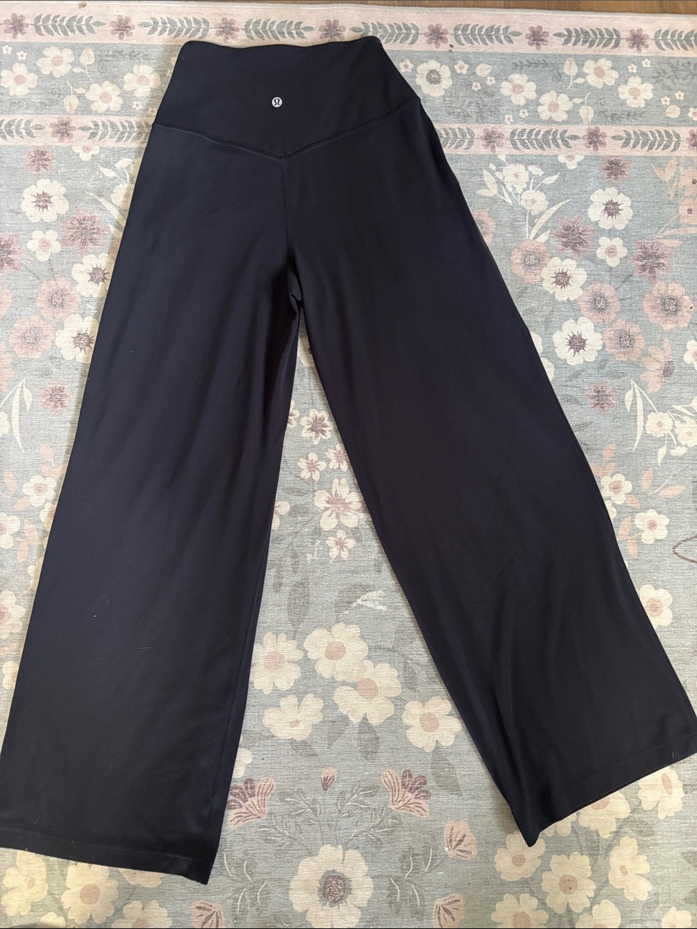 lululemon Black palazzo pants-size 2